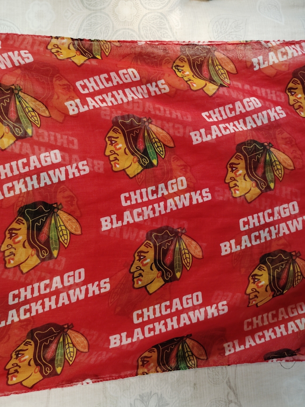 NHL Chicago Blackhawks Red Logo Lightweight Scarf